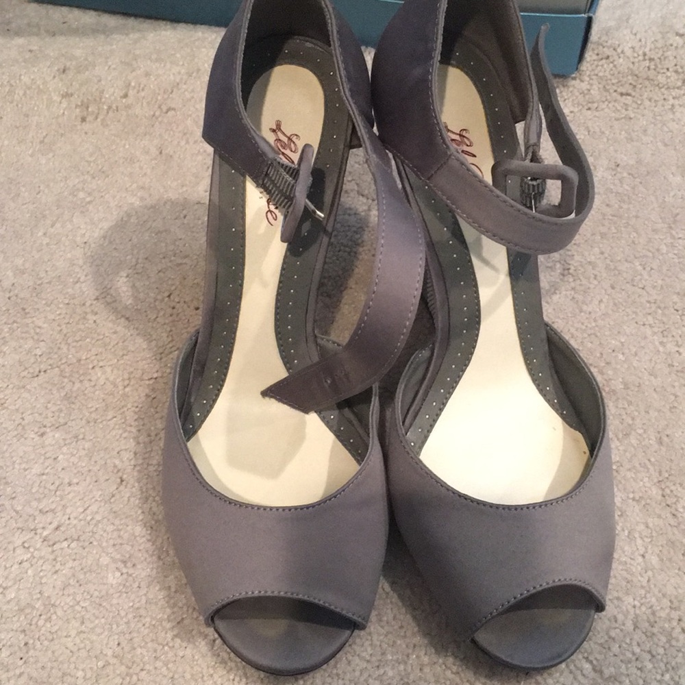 Lela Rose Wedges